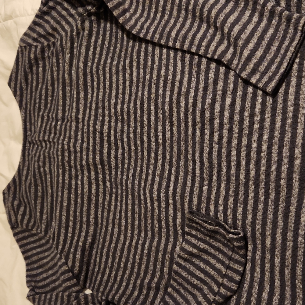 Buckle top - Picture 4 of 5